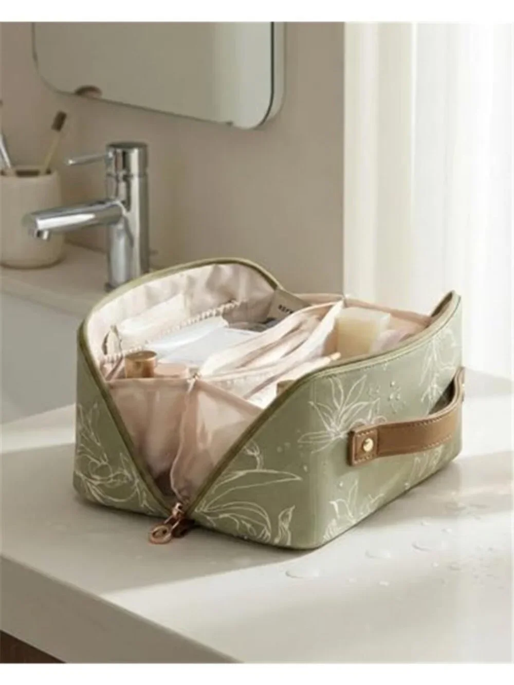 Travel Makeup Bag Waterproof Large Capacity Flat Open Toiletry Organizer Green